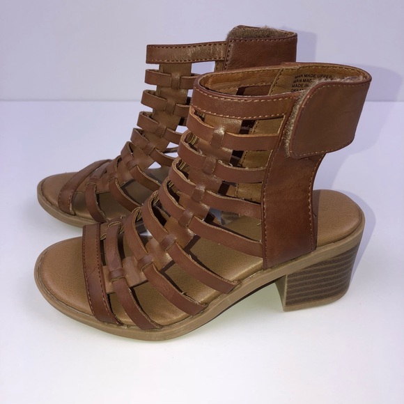 mia sandals size 11